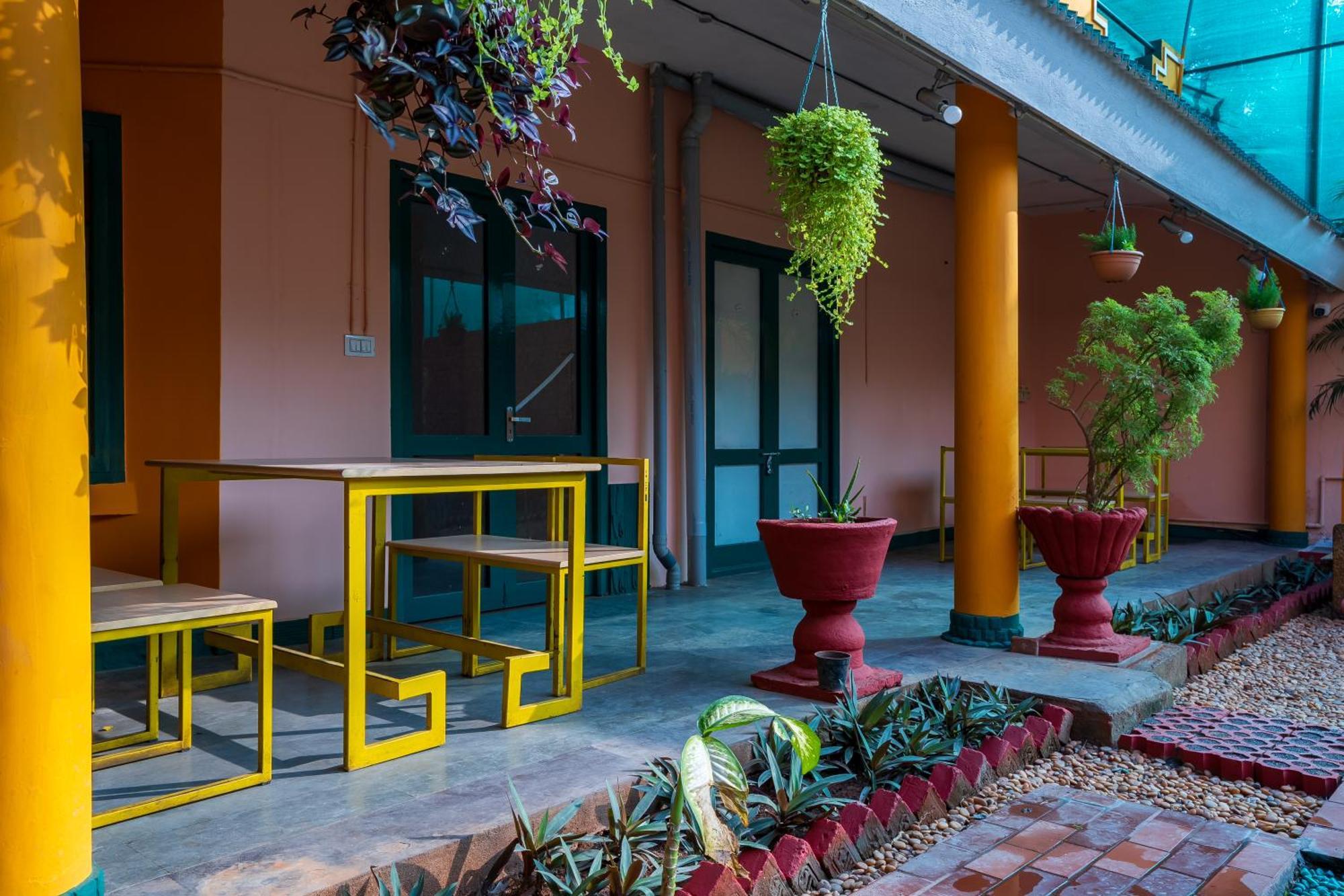 La Courtyard Hotel ปอนดิเชอรี ภายนอก รูปภาพ