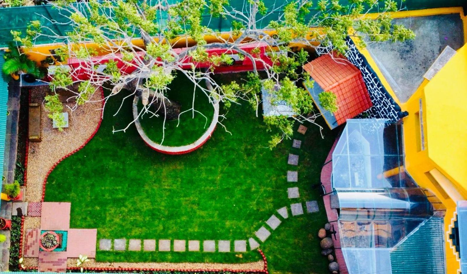 La Courtyard Hotel ปอนดิเชอรี ภายนอก รูปภาพ