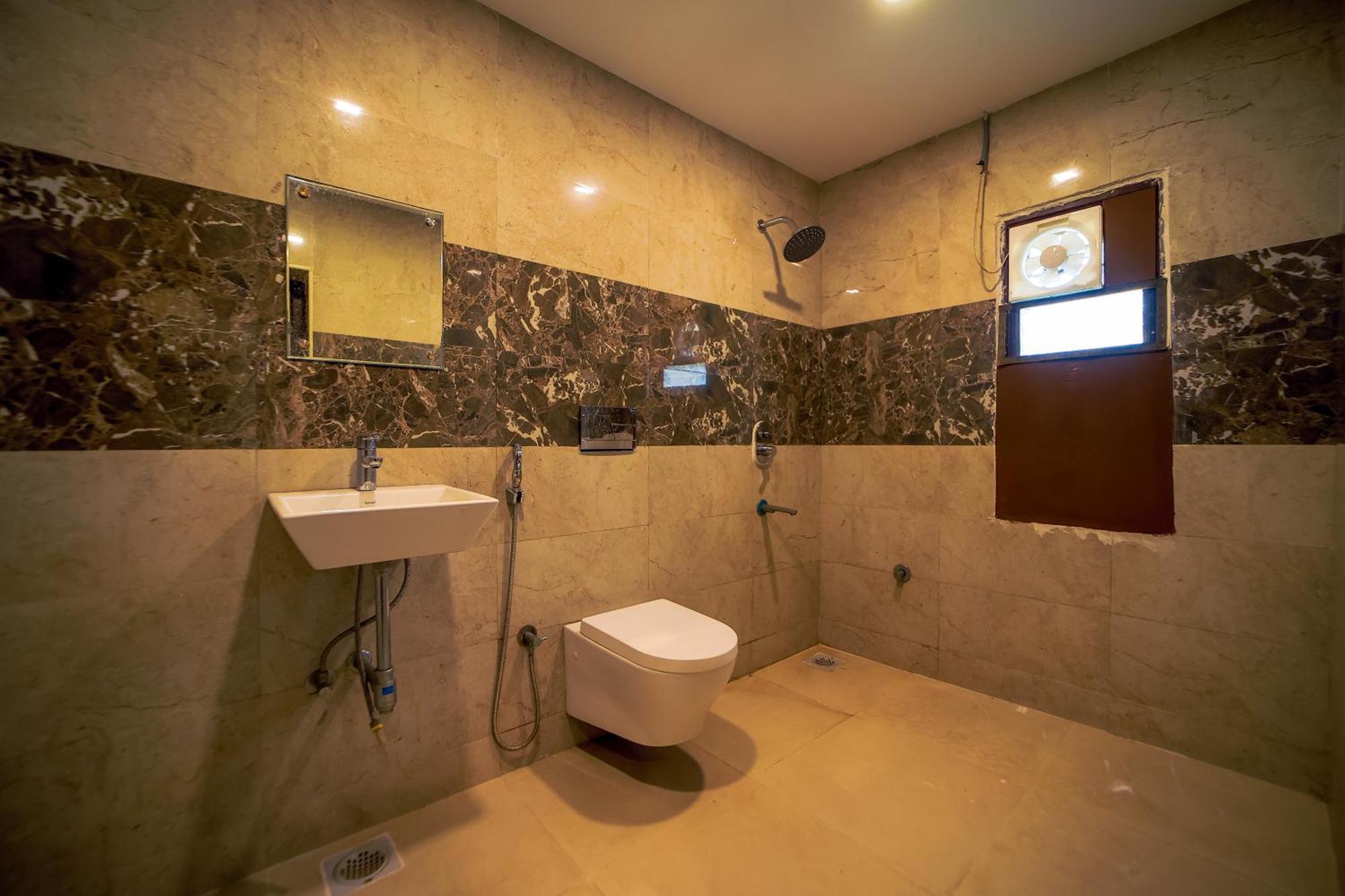 La Courtyard Hotel ปอนดิเชอรี ภายนอก รูปภาพ