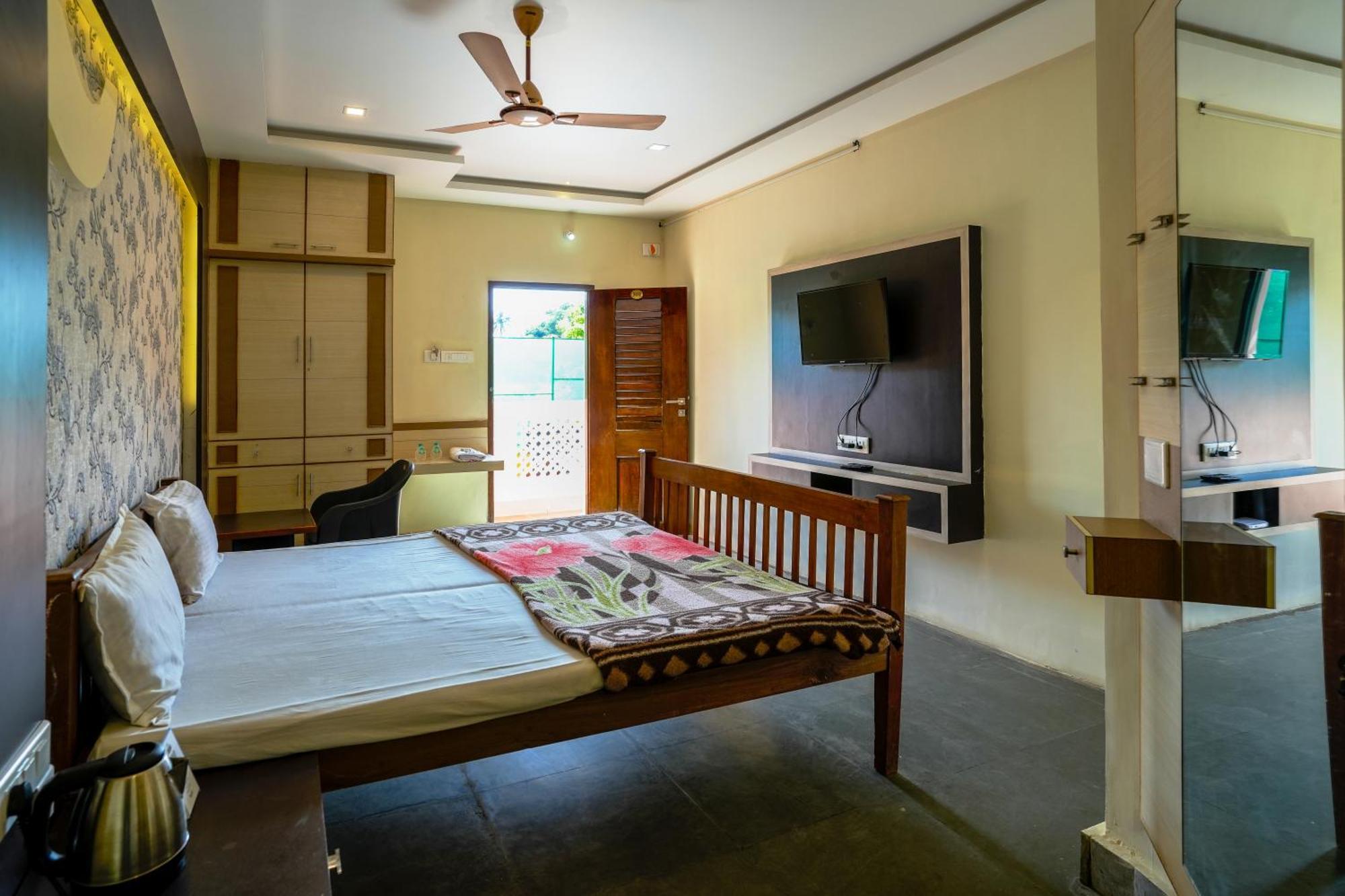 La Courtyard Hotel ปอนดิเชอรี ภายนอก รูปภาพ